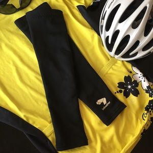✨Bellwether cycling arm warmers - size Medium✨
